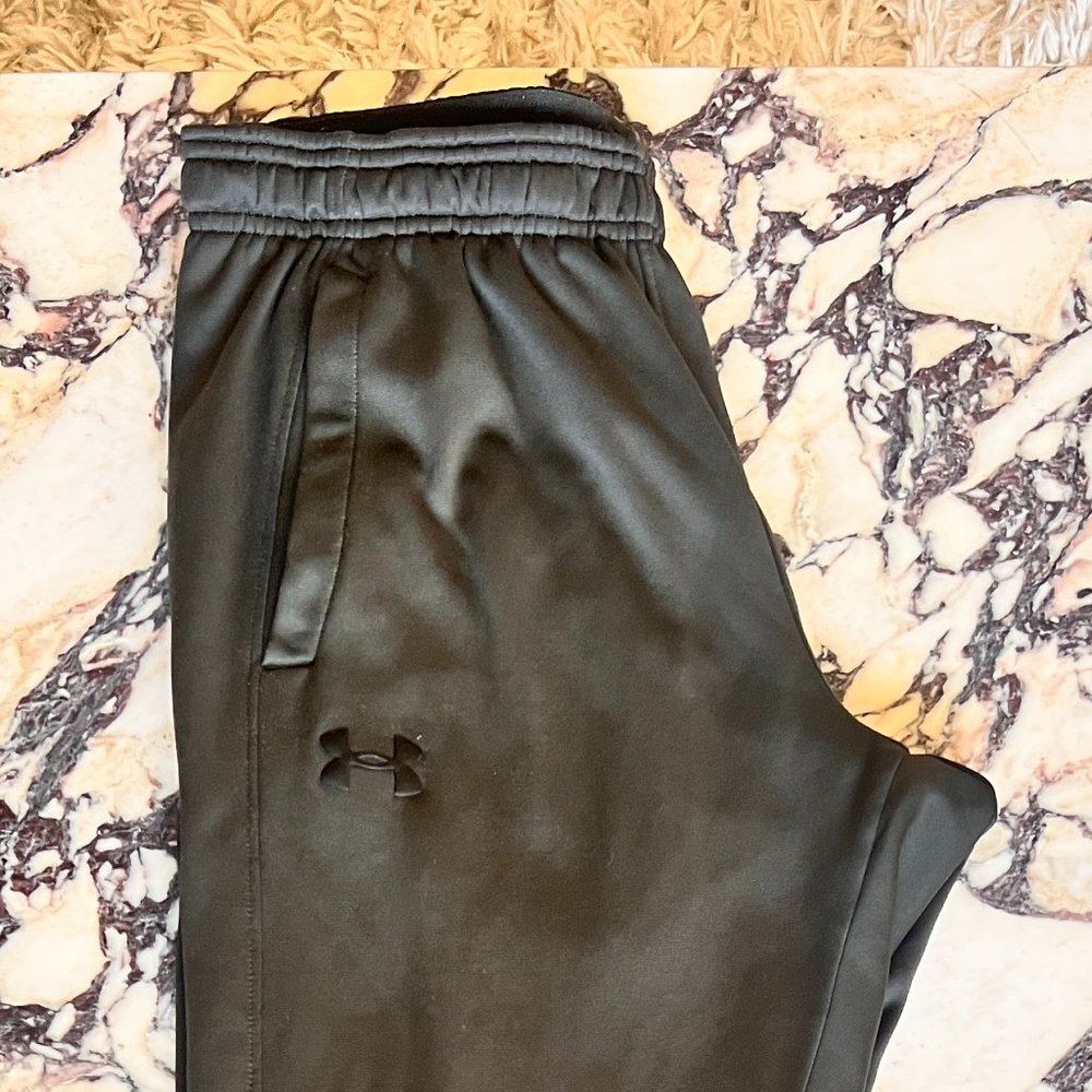 UNDERARMOUR GREEN MENS SWEAT PANTS SIZE MEDIUM